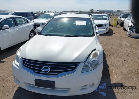 2010 Nissan Altima 2.5 S из США, поврежденный, VIN 1N4AL2APXAC131915